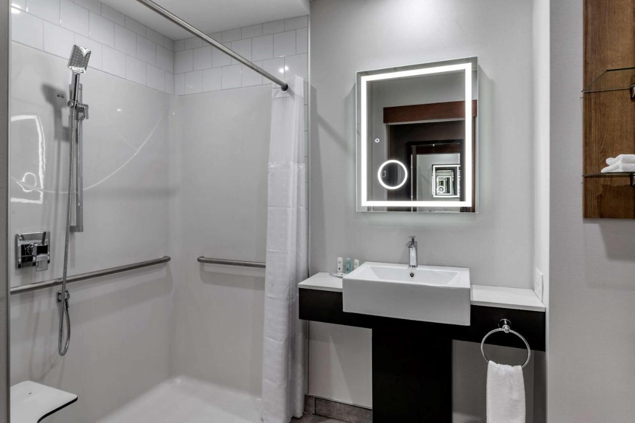 Quality Hotel & Conference Centre Edmundston Extérieur photo